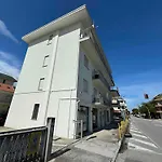 Family Apartment Piazza Milano - Jesolo